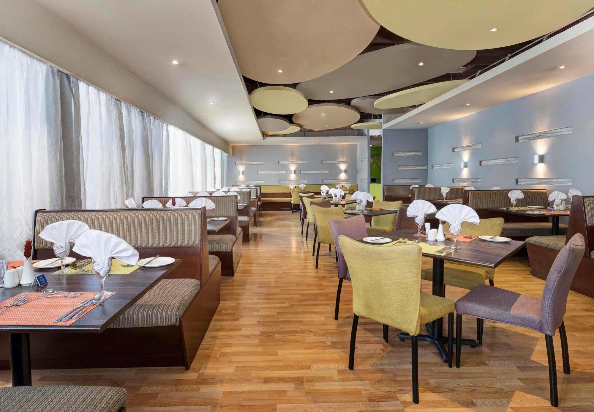 Protea Hotel Lusaka Cairo Road Zewnętrze zdjęcie